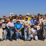 25-person group picture of tour participants